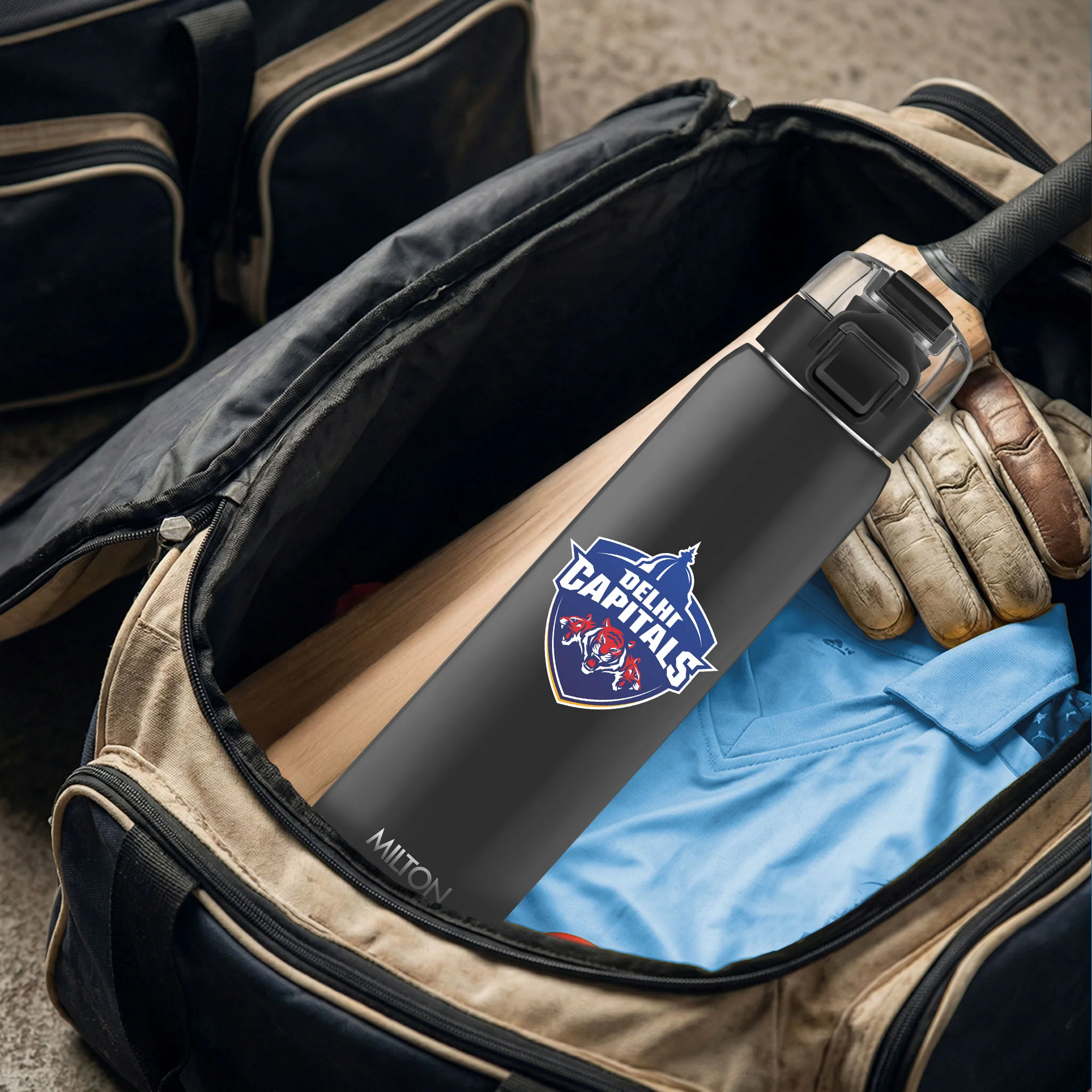 Sports Steel Edge UV Printing Thermoware Bottle With Twin Lid - Delhi Capitals (DC) - Milton - Image 6